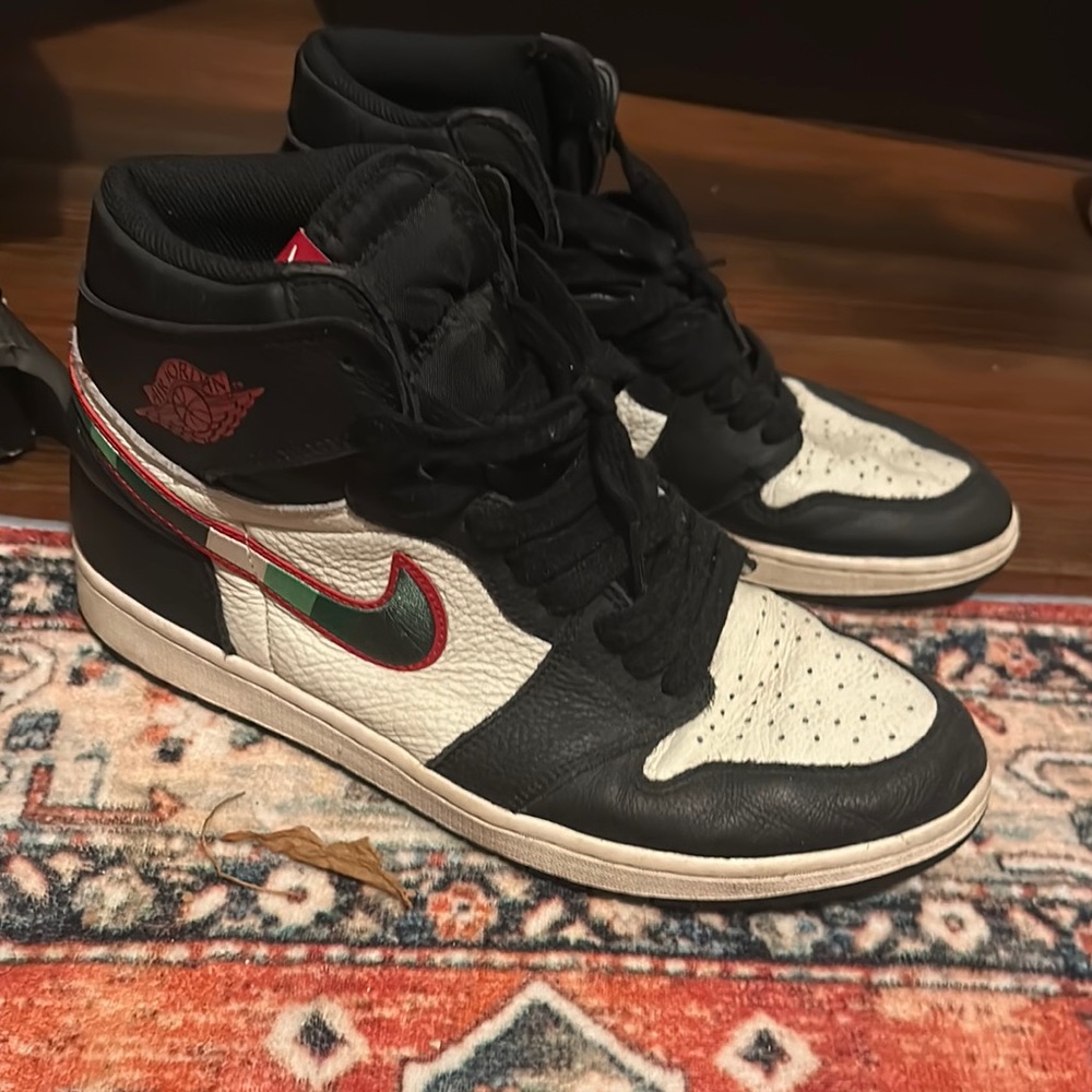 Nike Air Jordan 1 retro High  (star is born) Black White Red Green Sneakers